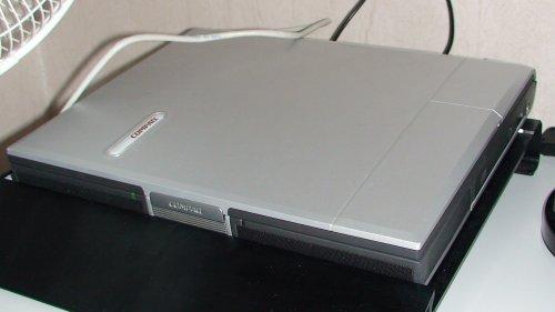 A Compaq Presario 900 Laptop being used as a Server